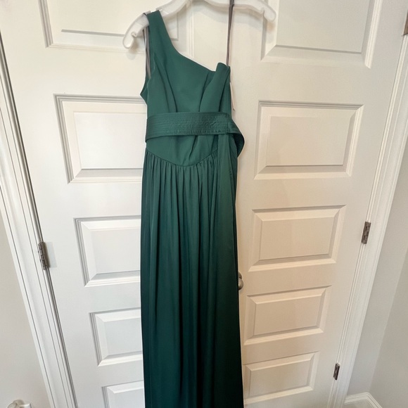 Vera want one shoulder bridesmaid’s gown - forest - Picture 4 of 6